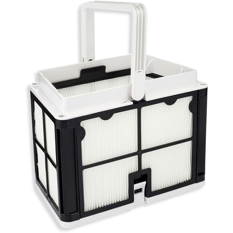 Self-contained filter basket of a robotic pool cleaner