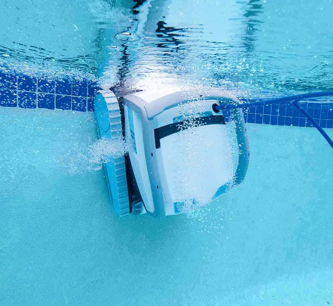 Dolphin Active 60 Robotic Pool Cleaner Review Robotic Reviews