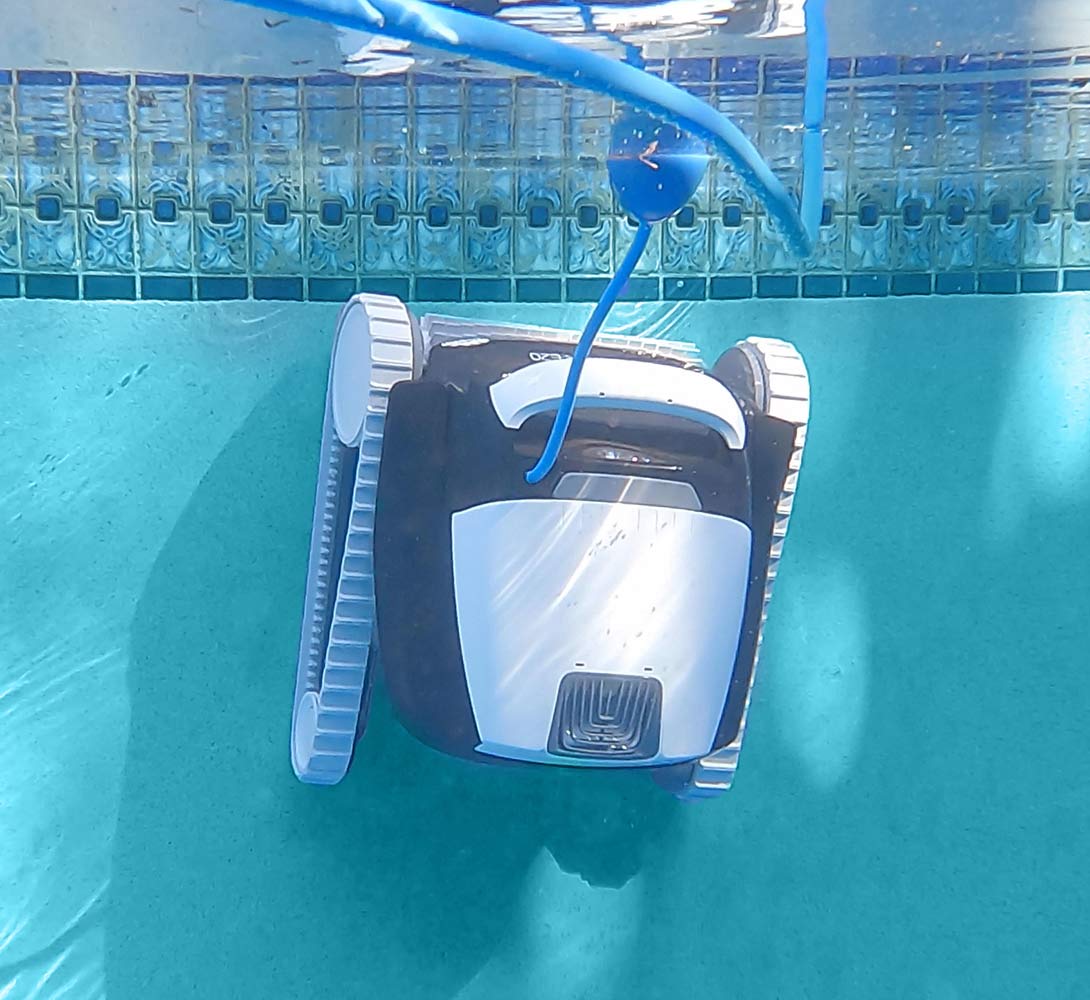 Dolphin Explorer E20 Robotic Pool Cleaner Review Robotic Reviews