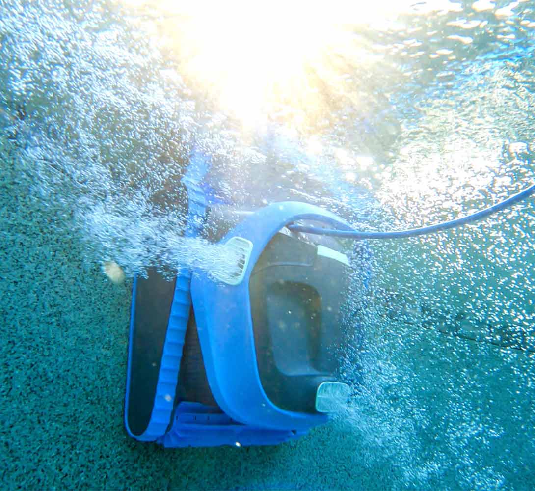 Dolphin S400 Robotic Pool Cleaner Review Robotic Reviews