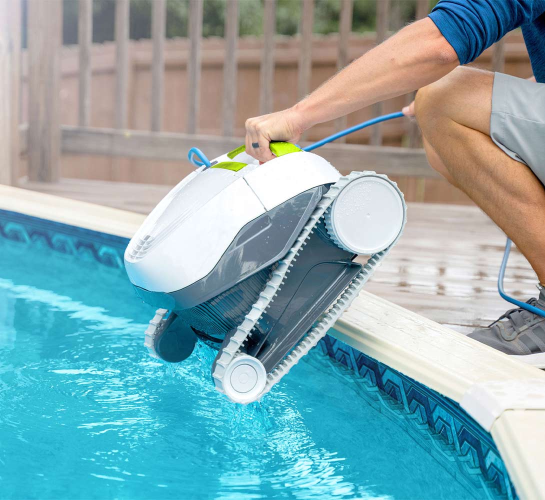 Automatic Pool Cleaner Reviews Consumer Reports Dolphin T15 Robotic Pool Cleaner Review - Robotic Reviews
