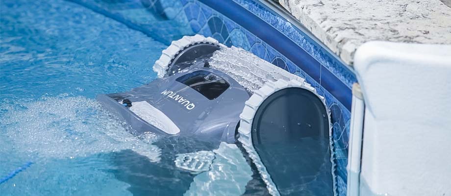 6 Must-Have Robotic Pool Cleaner Features